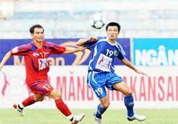 Thắng Hà Nội ACB 4 - 0, Becamex Bình Dương đoạt Siêu Cúp Quốc gia 2008