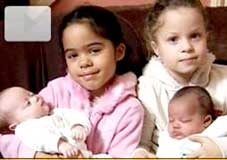 Hai lần sinh đôi đều “đen và trắng”