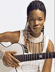 India Arie thành công rực rỡ ở tuổi 40