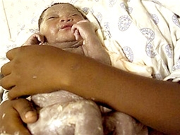 Nguy hiểm cả mẹ lẫn bé