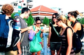 Tua du lịch Tết đắt khách