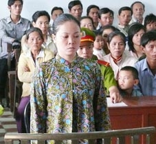 Giận chồng giết con, lãnh án 20 năm tù