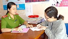 Phấn đấu làm theo lời Bác