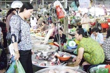 Giá nhiều loại thực phẩm tươi sống giảm dần