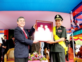 Lãnh đạo TP Cần Thơ thăm các đơn vị quân đội Hoàng gia Campuchia và tỉnh Kompong Chnăng