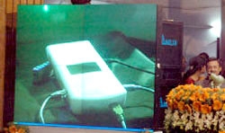 Tranh cãi về chiếc “laptop” 10 USD của Ấn Độ