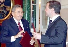 Cuba quyết phá vòng vây cô lập !