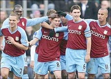 Aston Villa - "con ngựa ô" trên đường đua vô địch