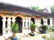 Nhà cổ hồn quê