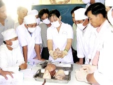 Tạo chất lượng từ đội ngũ cán bộ giảng dạy