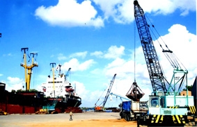 Hàng hóa thông qua
Cảng Cần Thơ tăng gấp 5 lần