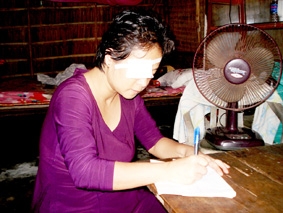 Trao tiền từ thiện