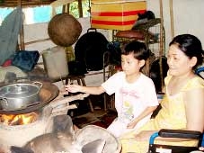 Bé Trúc Quyền mong được nói, cười...