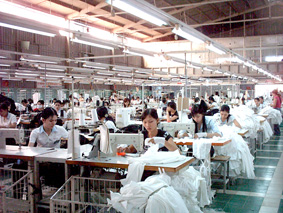 Doanh nghiệp và người lao động đồng tâm vượt khó