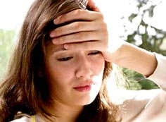 Thời tiết nóng 
có thể gây nhức đầu