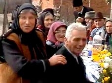 Làm  đám tang cho mình!