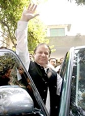 Thủ lĩnh phe đối lập Nawaz Sharif bị quản thúc
