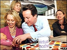 Các “bà mẹ công nghệ” lập cộng đồng trên mạng