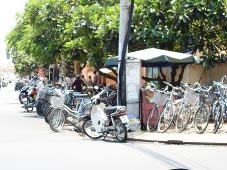 Cho thuê vỉa hè ?