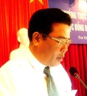 Làm thế nào để nâng cao vai trò của Hội đồng nhân dân trong quyết định các vấn đề quan trọng ở địa phương?