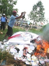 Thiêu hủy 13.461 đĩa không tem nhãn, in sang lậu