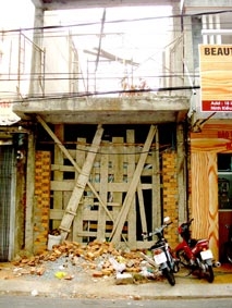 Bức xúc nhà thông tin khu vực