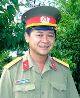 Lớn lên cùng đất nước...