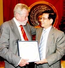 Chủ tịch nước Nguyễn Minh Triết tiếp thân mật Đoàn đại biểu Hội hữu nghị và đoàn kết Venezuela - Việt Nam