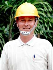 Ông Năm Ly làm từ thiện