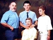 Cư dân net “sốt” Awkward Family Photos