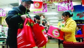 Trung Quốc tiết kiệm 1,6 triệu tấn dầu 
sau 1 năm cấm  xài túi ni lông