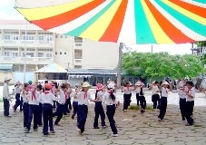 Đơn điệu, thiếu hấp dẫn...!