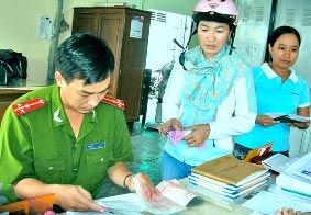 Dân chưa hết nhọc nhằn!