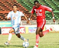 Giành nhau “chiếc vé cuối cùng”