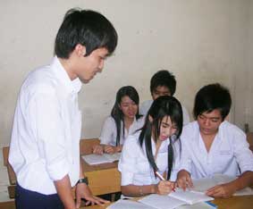 Vượt khó học tốt...