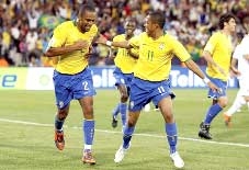 Cửa hẹp với đương kim vô địch thế giới