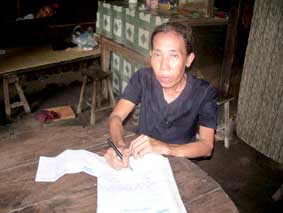 Trao tiền từ thiện