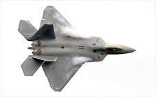 Nhà Trắng và Quốc hội đối đầu về chương trình chế tạo chiến đấu cơ F-22