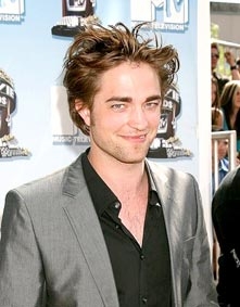 Robert Pattinson - <br>
<i>nam tài tử thừa kế ngôi vị của Brad Pitt</i>