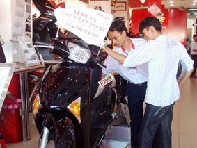 Thị trường xe máy "nóng" trở lại