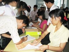 Bộ trưởng Bộ Giáo dục và Đào tạo yêu cầu tạo điều kiện thuận lợi tối đa cho thí sinh được dự thi