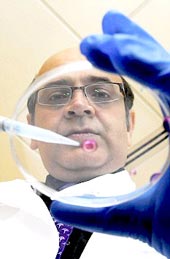 Tinh trùng nhân tạo vấp phải y đức