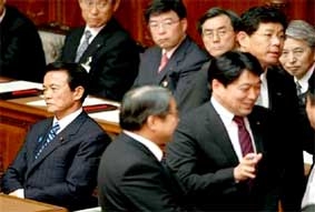 Nội bộ LDP lủng củng