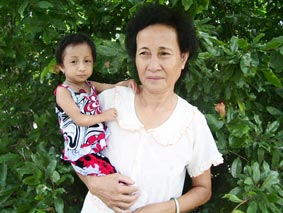 Cô bé tí hon! - Báo Cần Thơ Online Cô Bé Tí Hon! - Báo Cần Thơ Online