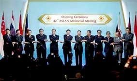 Cùng đoàn kết để vượt qua thách thức toàn cầu