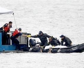 Hai máy bay đụng nhau làm 9 người thiệt mạng