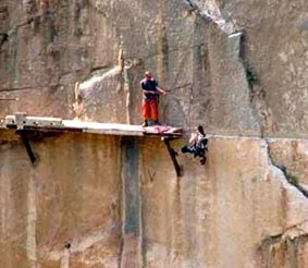 Lối đi nguy hiểm nhất thế giới