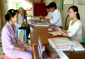 Nâng cao ý thức trách nhiệm, hết lòng hết sức phục vụ nhân dân