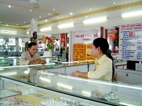 Giá vàng leo thang đến đâu ?