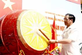 Mỗi thầy cô giáo phải là tấm gương về đạo đức, tự học và sáng tạo